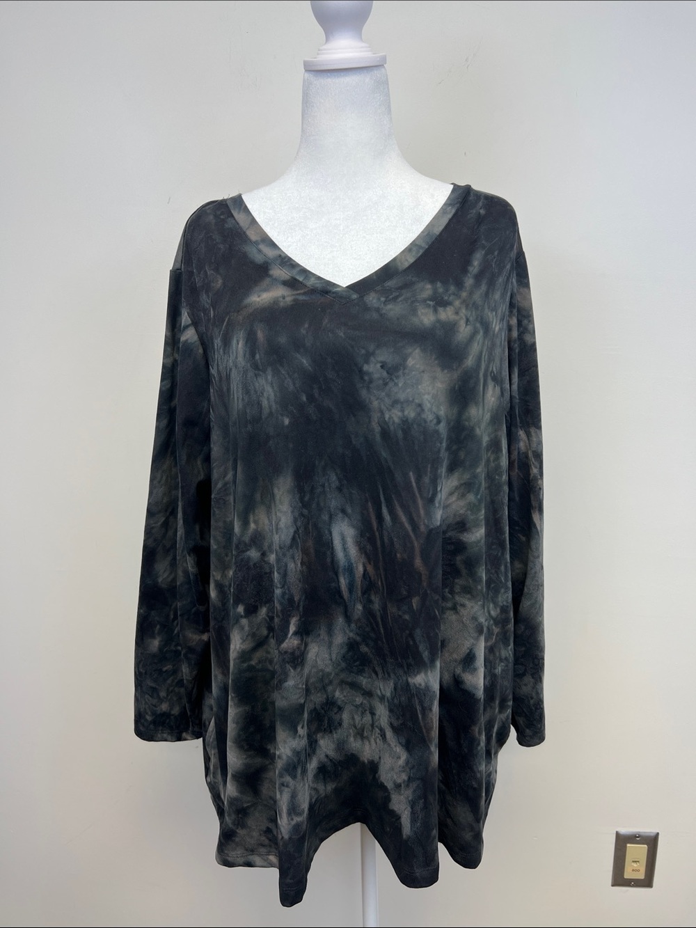 Logo Lounge Women's Grey/Black Tie Die V-Neck Long Sleeve Soft Shirt Size 3X